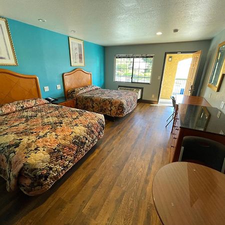 Travelers Inn Castro Valley Esterno foto